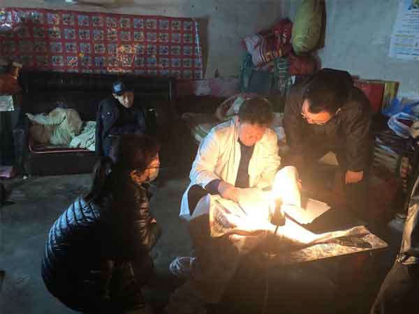 对行动不便及困难家庭上门服务